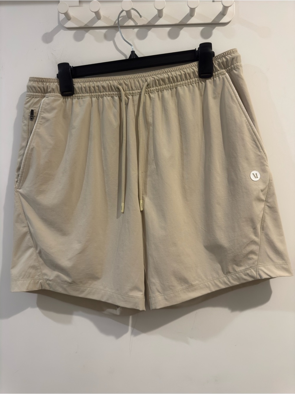 Vuori Crosscourt Shorts 7" V3008 Unlined Beige Performance Gym Training Large